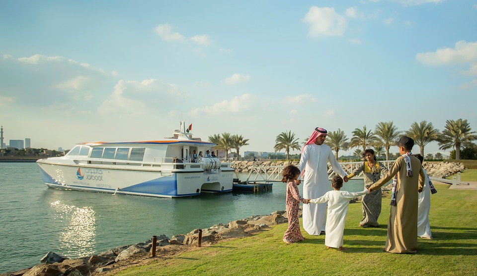 迪拜家庭图片via Pixabay(公共领域)