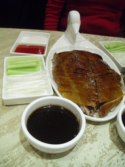 御鸟——北京烤鸭。