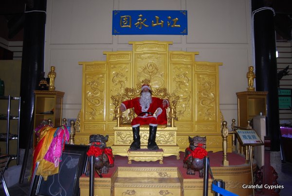 这就是圣诞老人皇帝。