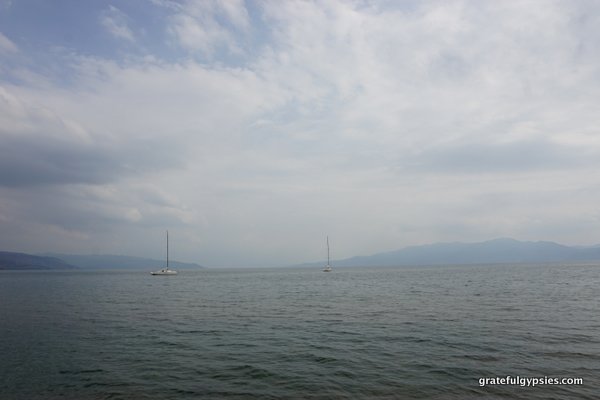 抚仙湖——中国避暑胜地。