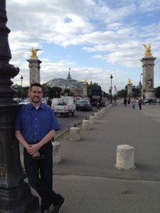 2012年，我在亚历山大三世桥，背景是大皇宫