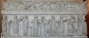 罗马石棺上的九位缪斯——克里奥、塔利亚、埃拉托、欧特佩、波利姆尼亚、卡利俄珀、特普西霍尔、乌拉尼亚、梅尔波墨涅(公元2世纪，卢浮宫)