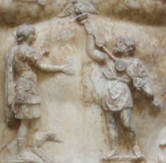 Prima Porta的奥古斯都雕像(梵蒂冈博物馆，罗马)的细节，展示了公元前53年卡雷战役中被克拉苏丢失的鹰旗，一名帕提亚人将鹰旗还给奥古斯都。维基共享资源提供。