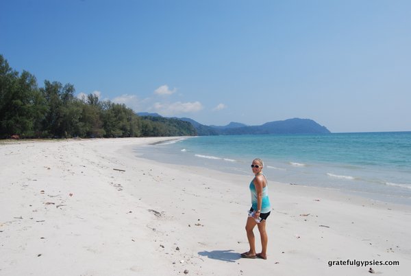 泰国一个空的海滩？这是可能的！